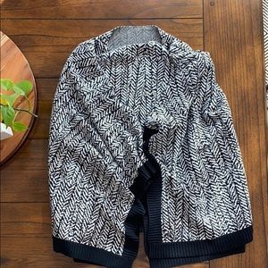 Lululemon blanket cape NWOT